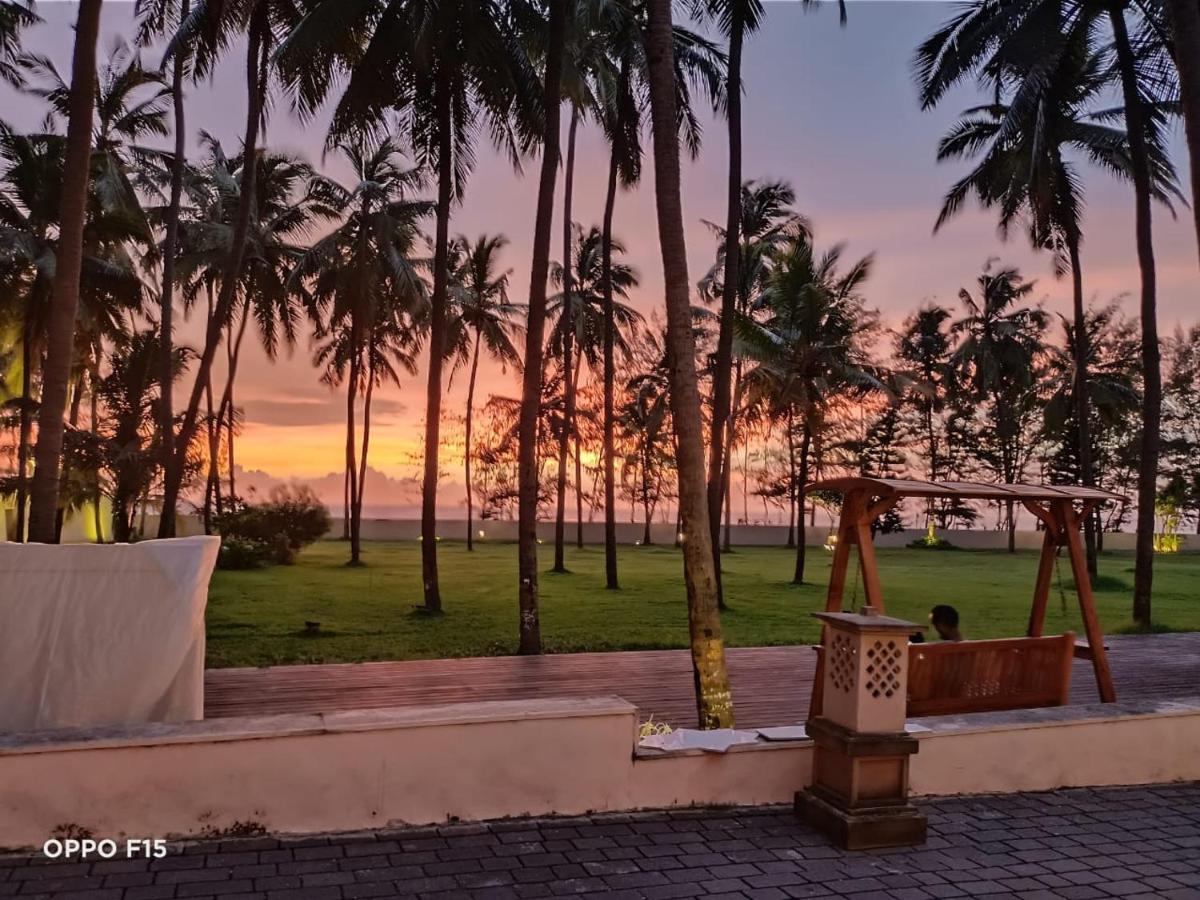 Silver Waves Resort & Spa - Daman Exterior photo