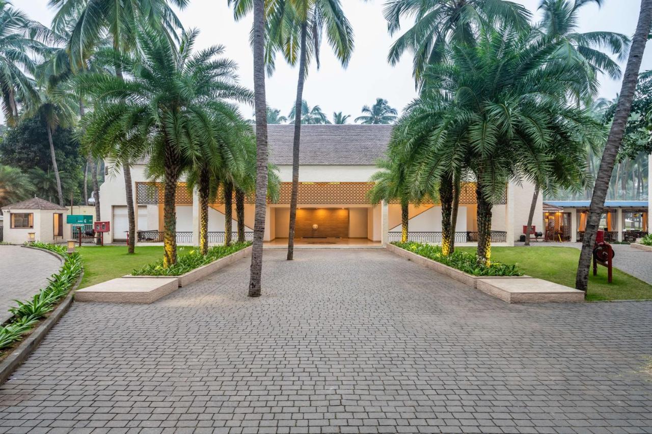 Silver Waves Resort & Spa - Daman Exterior photo